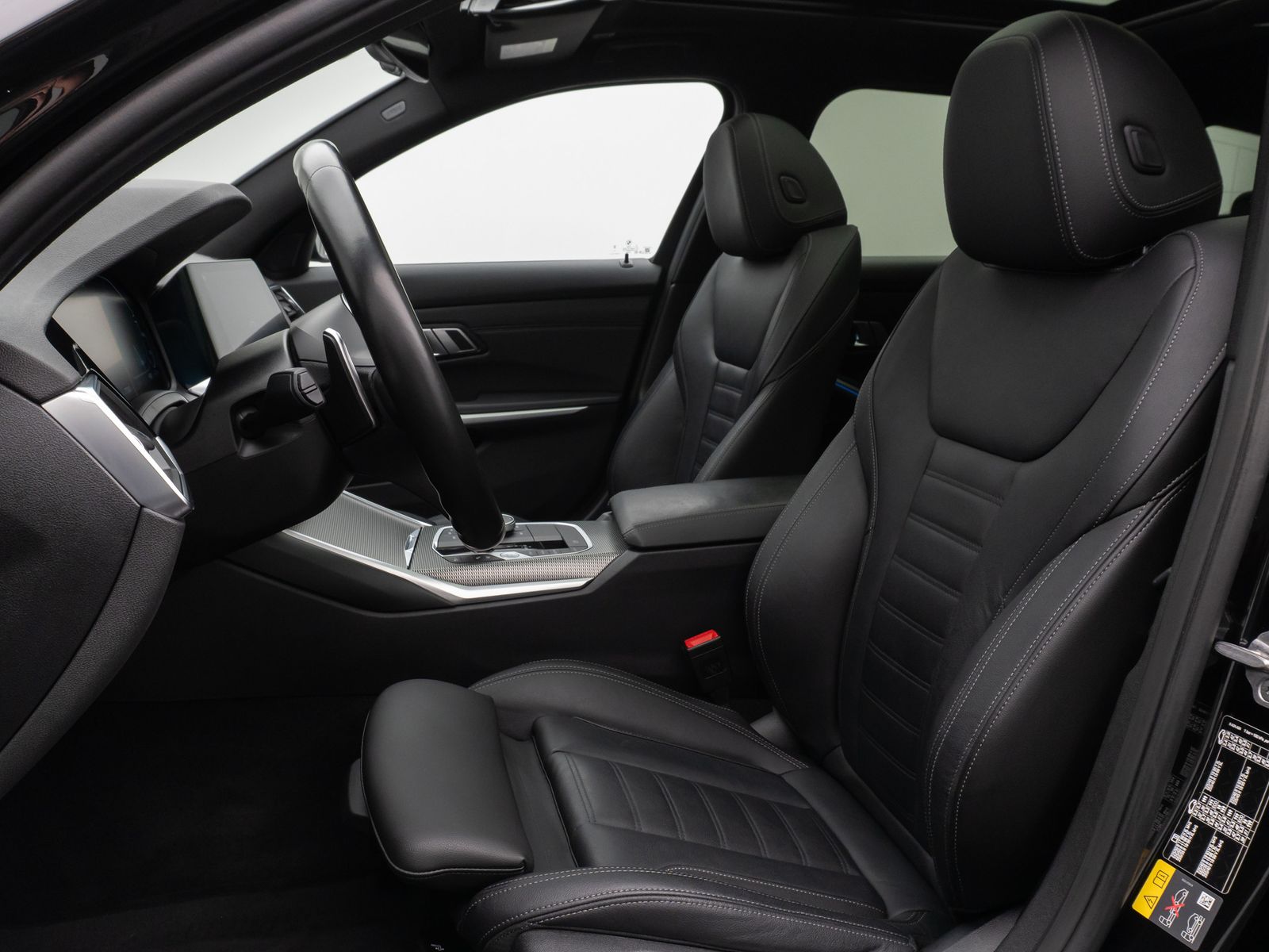 Fahrzeugabbildung BMW 330e M Sport Panorama Laser Kamera HUD DAB HiFi