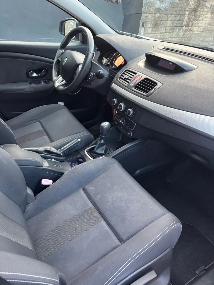Renault Megane 2010 — photo 5