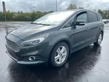 Ford S-Max 2,0 TDCi Titanium PowerShift 179 PS 61470 - mit Diesel-Antrieb: Kleinbus, Power
