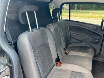 Ford Grand C-Max - 10