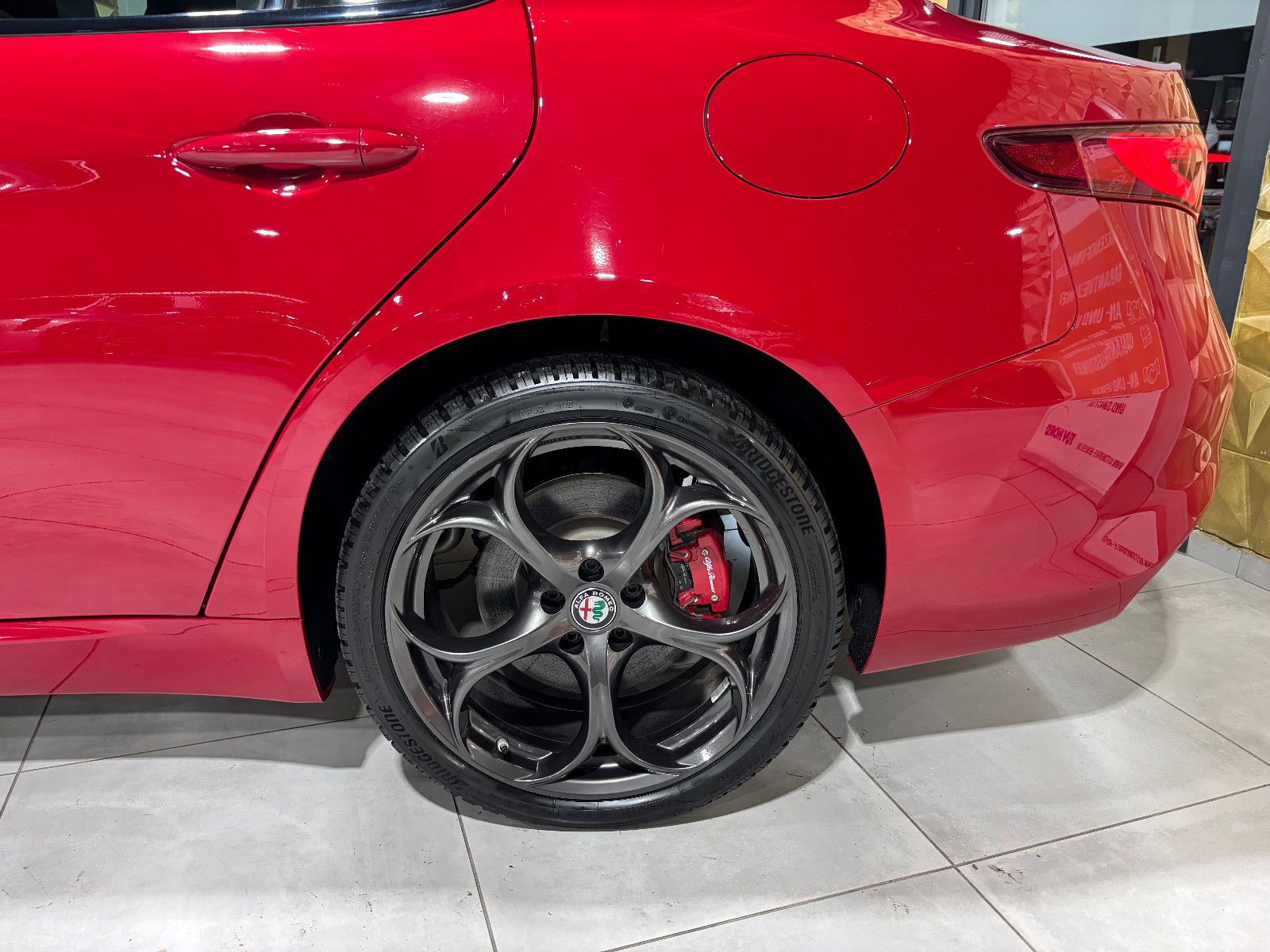 Fahrzeugabbildung Alfa Romeo Giulia Veloce Q4/ACC/MEMORY/KAMERA/NAVI/SOUND/