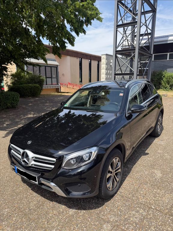 Image of Mercedes-Benz GLC 250