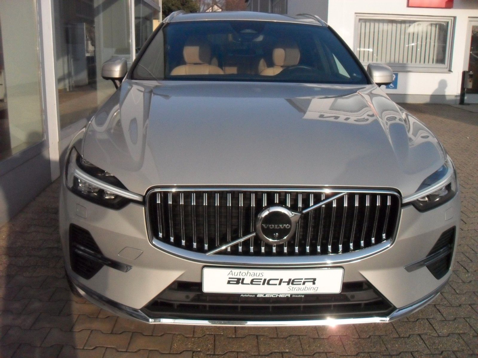 Fahrzeugabbildung Volvo XC 60 T6 Inscription | AWD