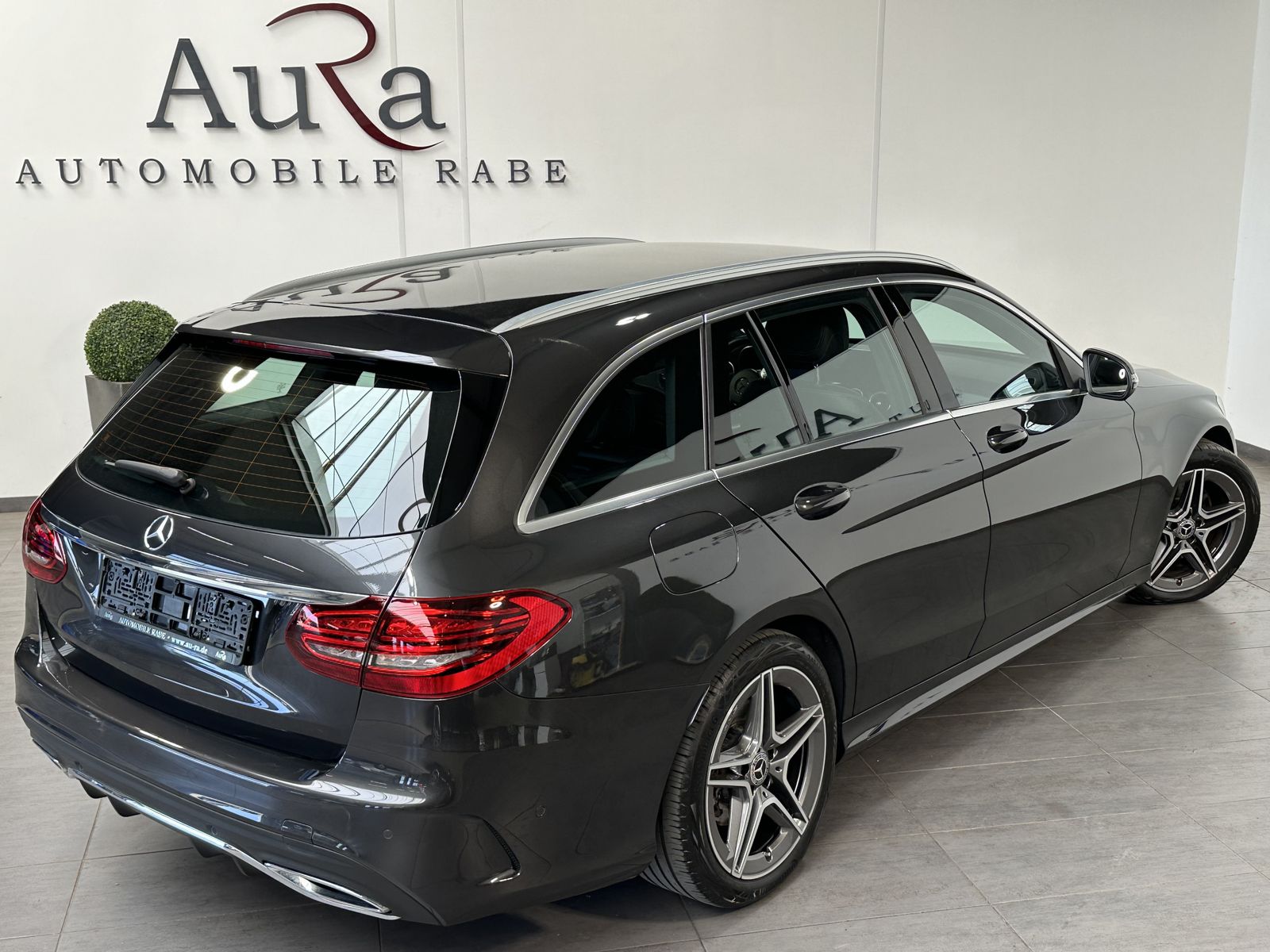 Fahrzeugabbildung Mercedes-Benz C 300d T AMG-Line NAV+LED+BURMESTER+VCOCKPIT+HUD