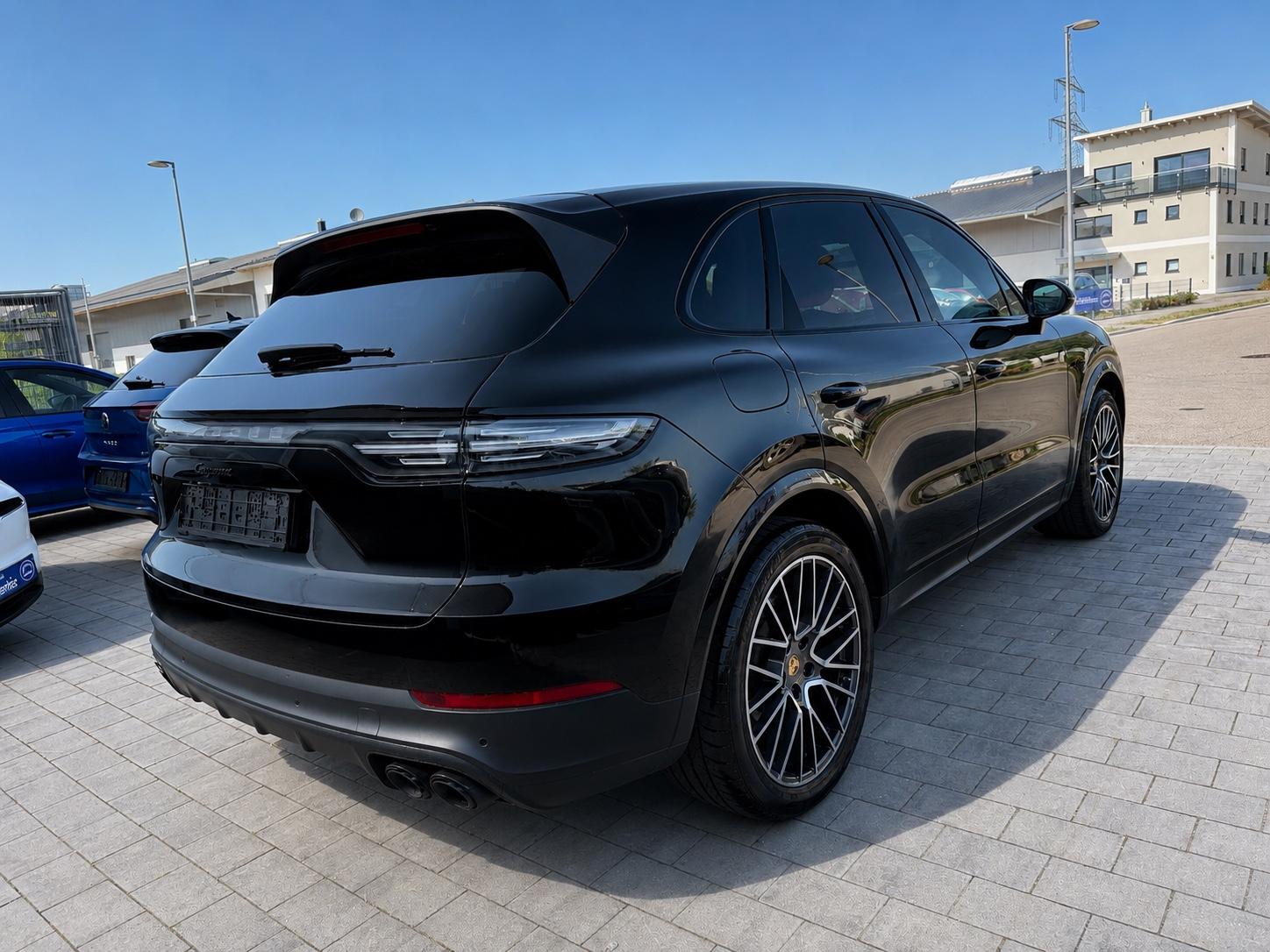 Porsche Cayenne E-Hybrid Sport Chrono Pano 21 Zoll LED