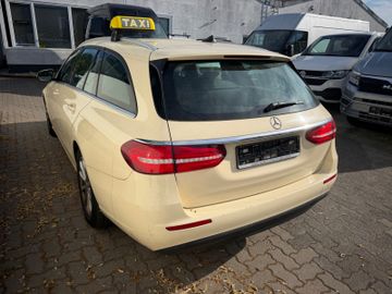 Mercedes E 200 - 5