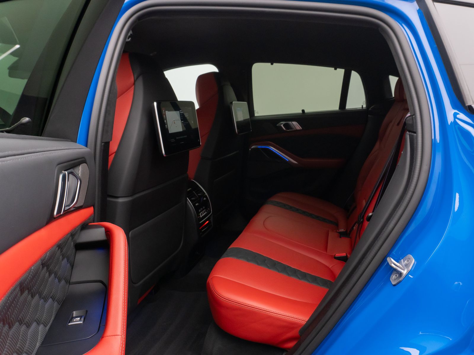 Fahrzeugabbildung BMW X6 M Competition 360° Fond-Ent SoftCl Individual