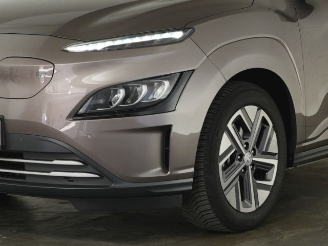 KONA Elektro TREND 39,2kWh+VOLL LED+NAVI+RÜCKFAH