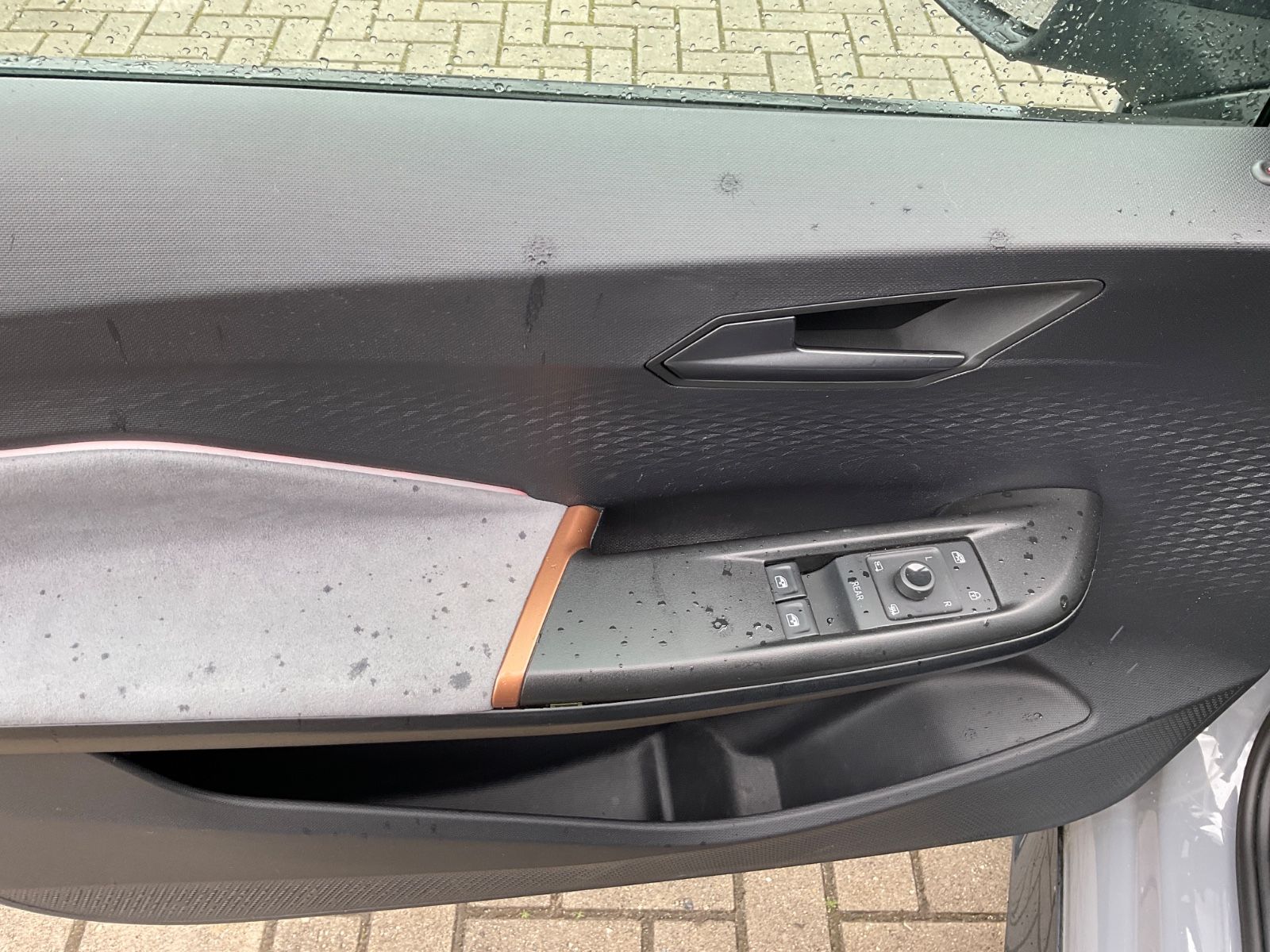 Fahrzeugabbildung CUPRA Born 58 kWh 150 kW,Kamera,LED,Navi,Carplay,Spur