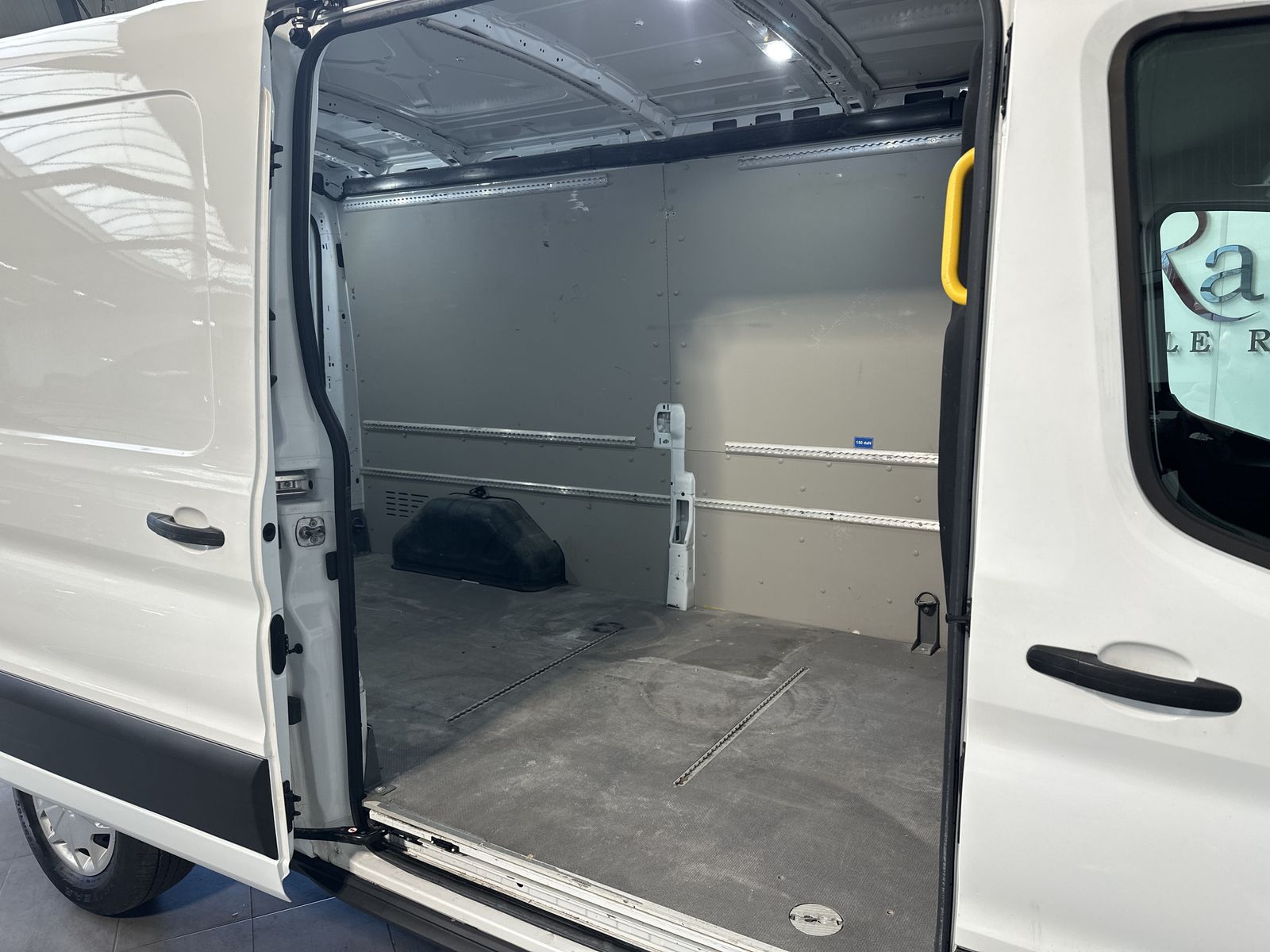 Fahrzeugabbildung Ford Transit 350 L3 NAV+KAMERA+CARPLAY+TEMPO+SHZ+1HD
