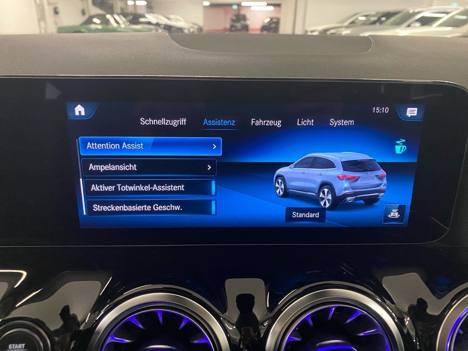 Fahrzeugabbildung Mercedes-Benz GLA 200 Progressive*AHK*Pano*Distron*360°*MBeam*