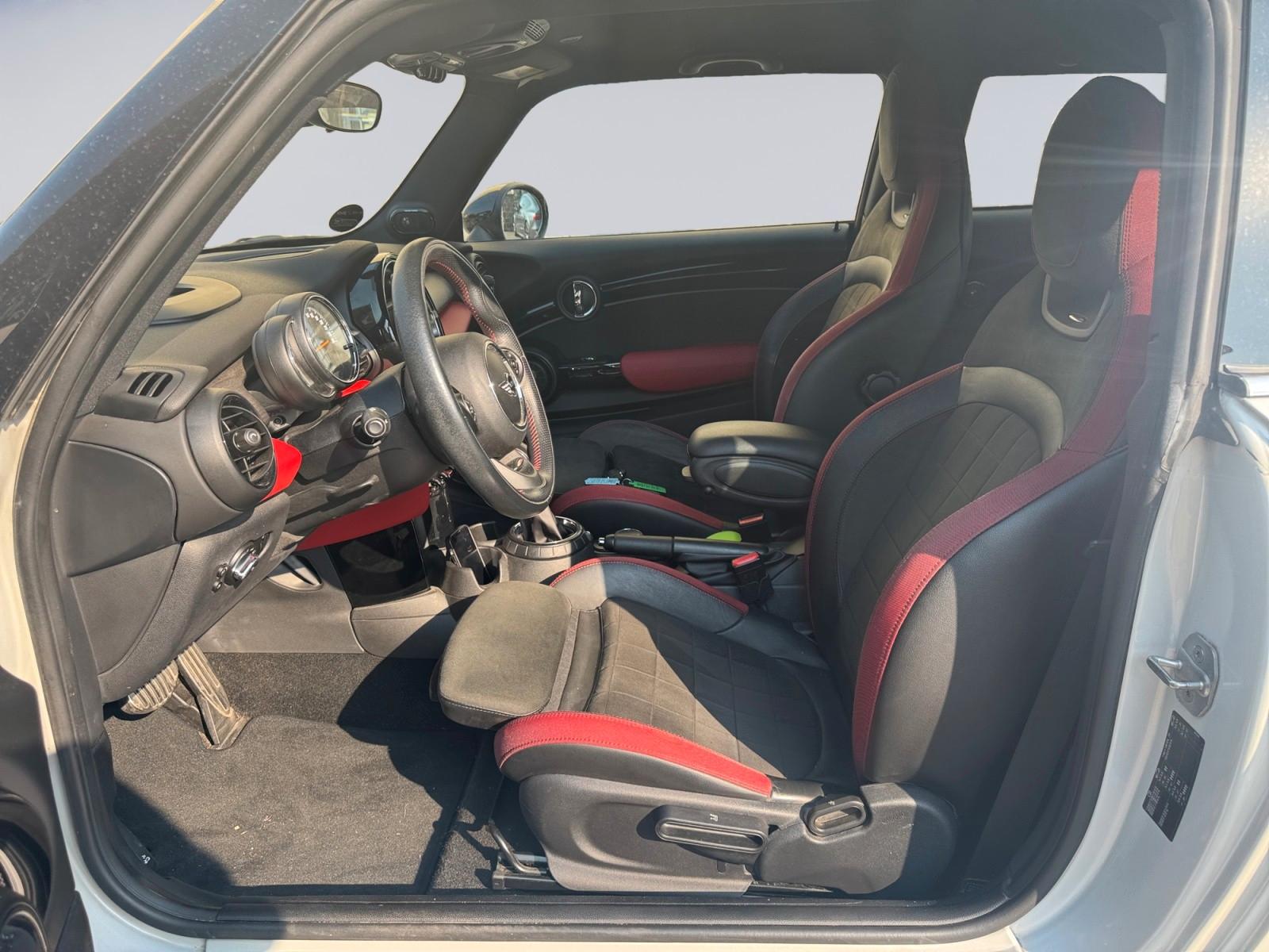MINI Cooper S Aut. JCW HUD SHZ LED PDC H&K LEDER/ALC.