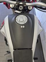 Moto Guzzi V85 TT Hauptständer, hohe Scheibe - Moto Guzzi V85 TT