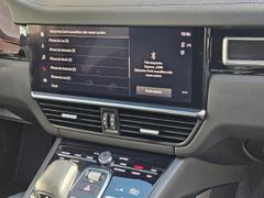 Fahrzeugabbildung Cayenne Coupe GTS Vorbesitzer - Lionel Messi