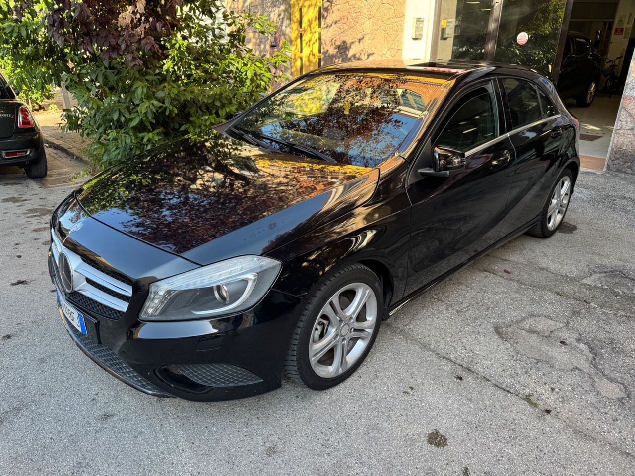 Mercedes A 180 2014, 1.5D dīzelis, Automāts, Sedans, Melns — Latvijā