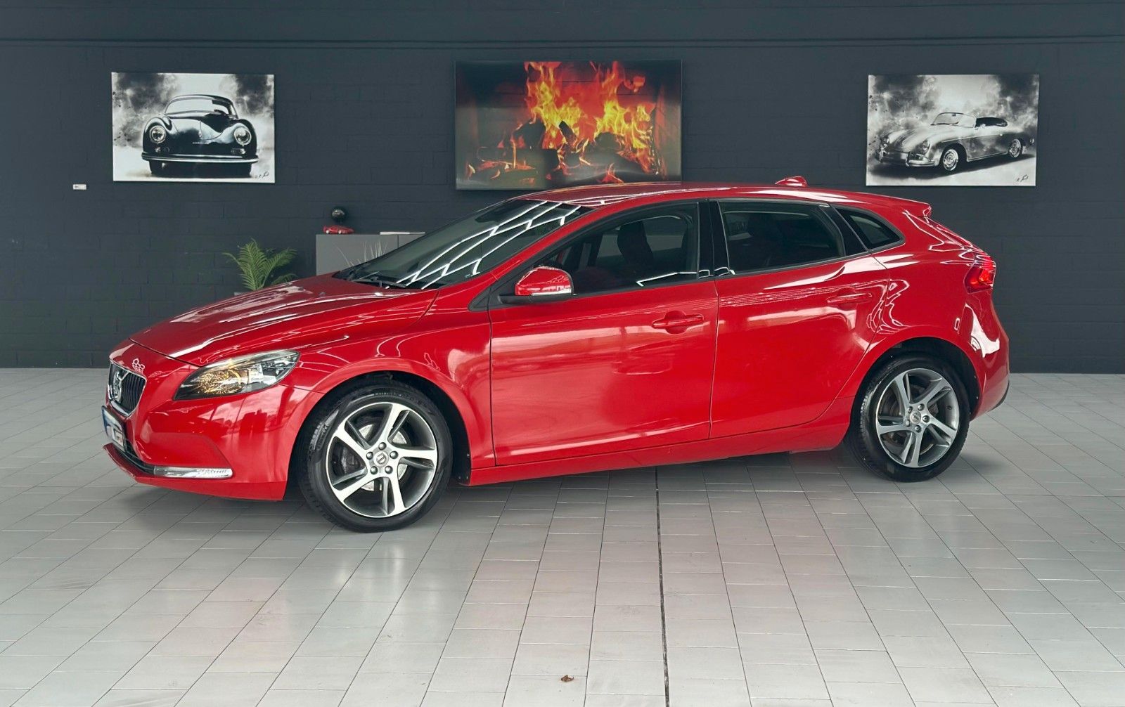 VOLVO V40