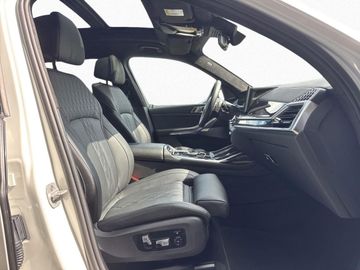 BMW X7 - 12