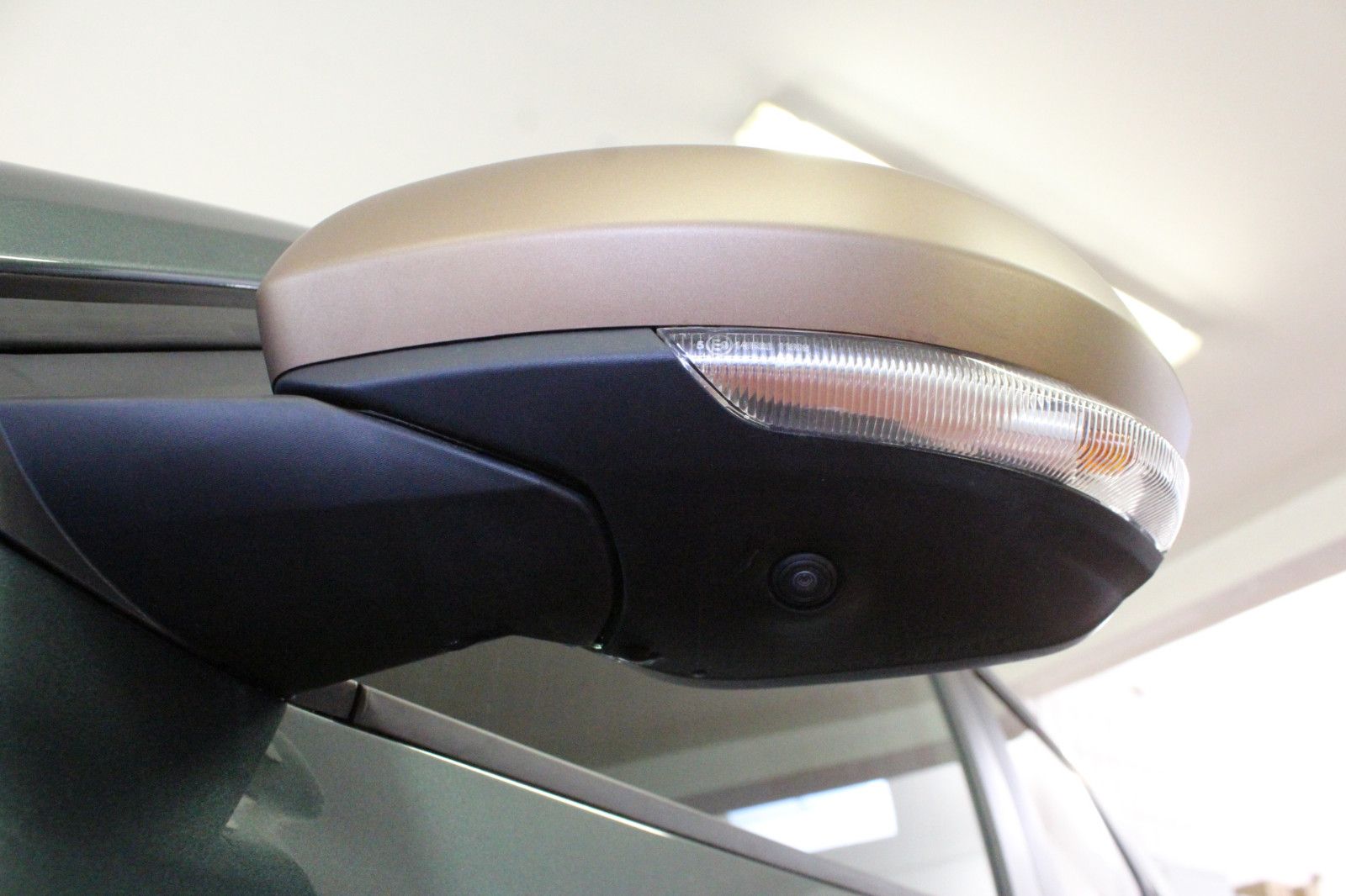 Fahrzeugabbildung Dacia Duster hybrid 155 Extreme *City-*Technik-*Winter