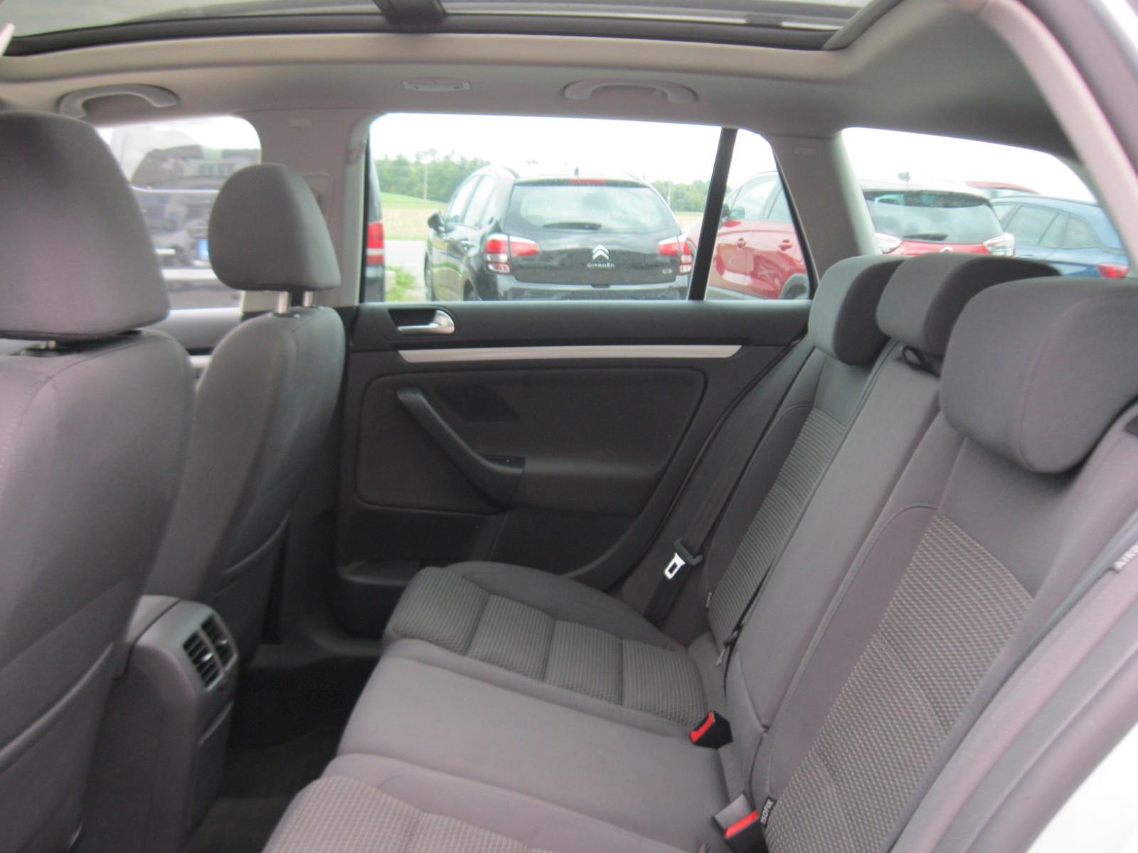 Volkswagen Golf 2009 — photo 15