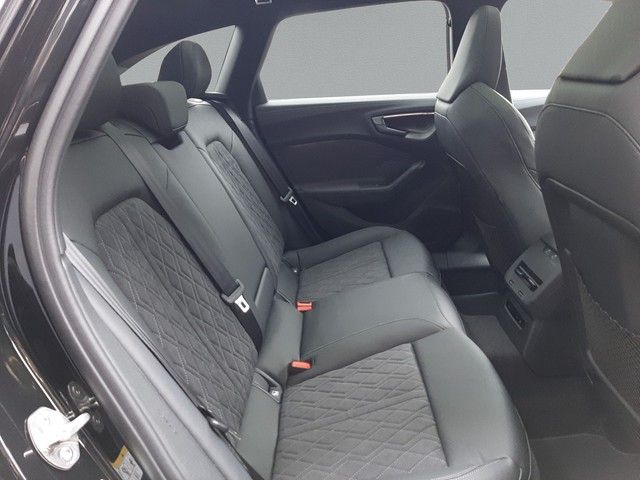 Fahrzeugabbildung Audi A5 Avant S line TDI quattro B&O Pano AHK StdHz