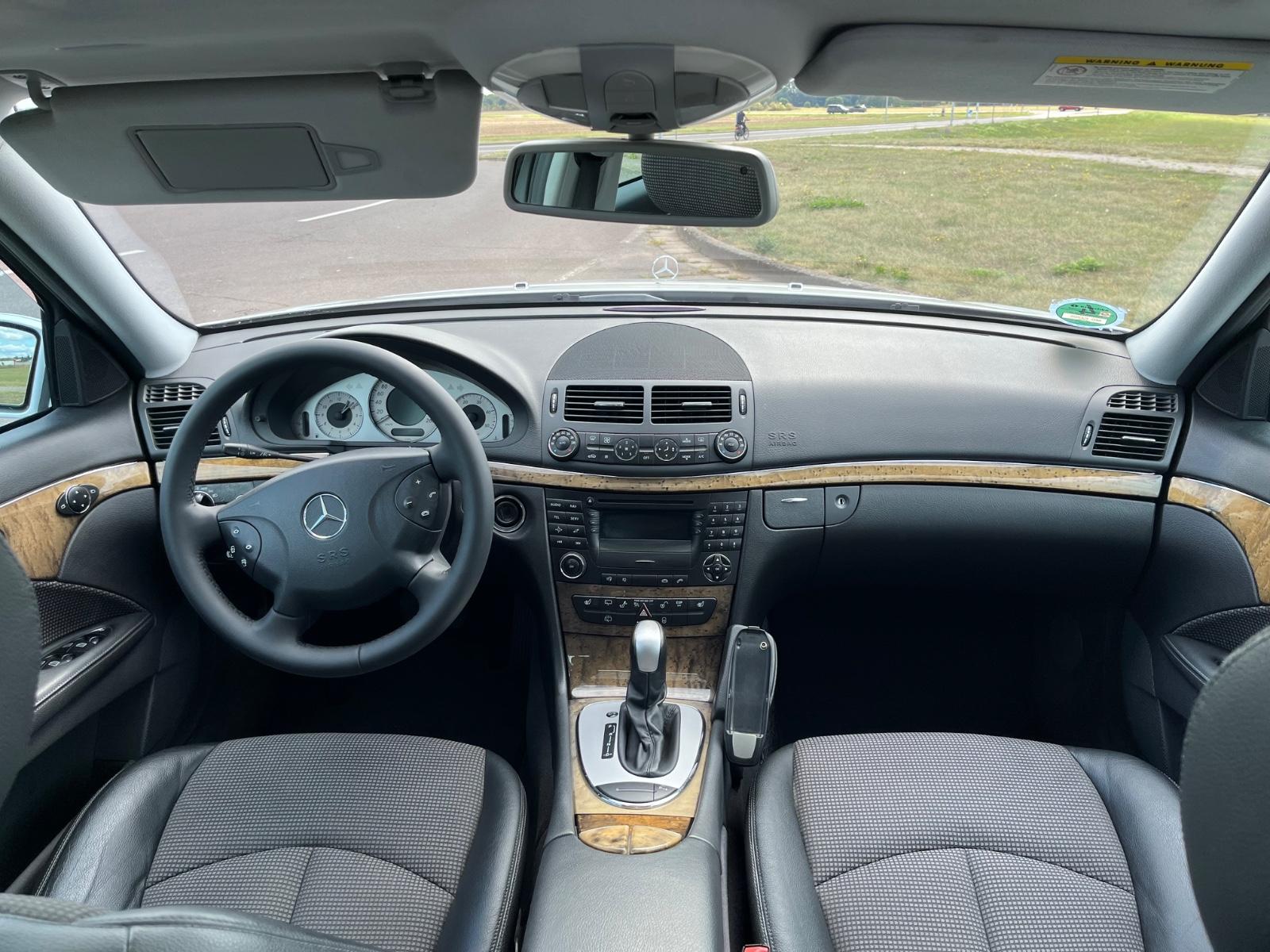 Mercedes-Benz E 220 CDI T Avantgarde 