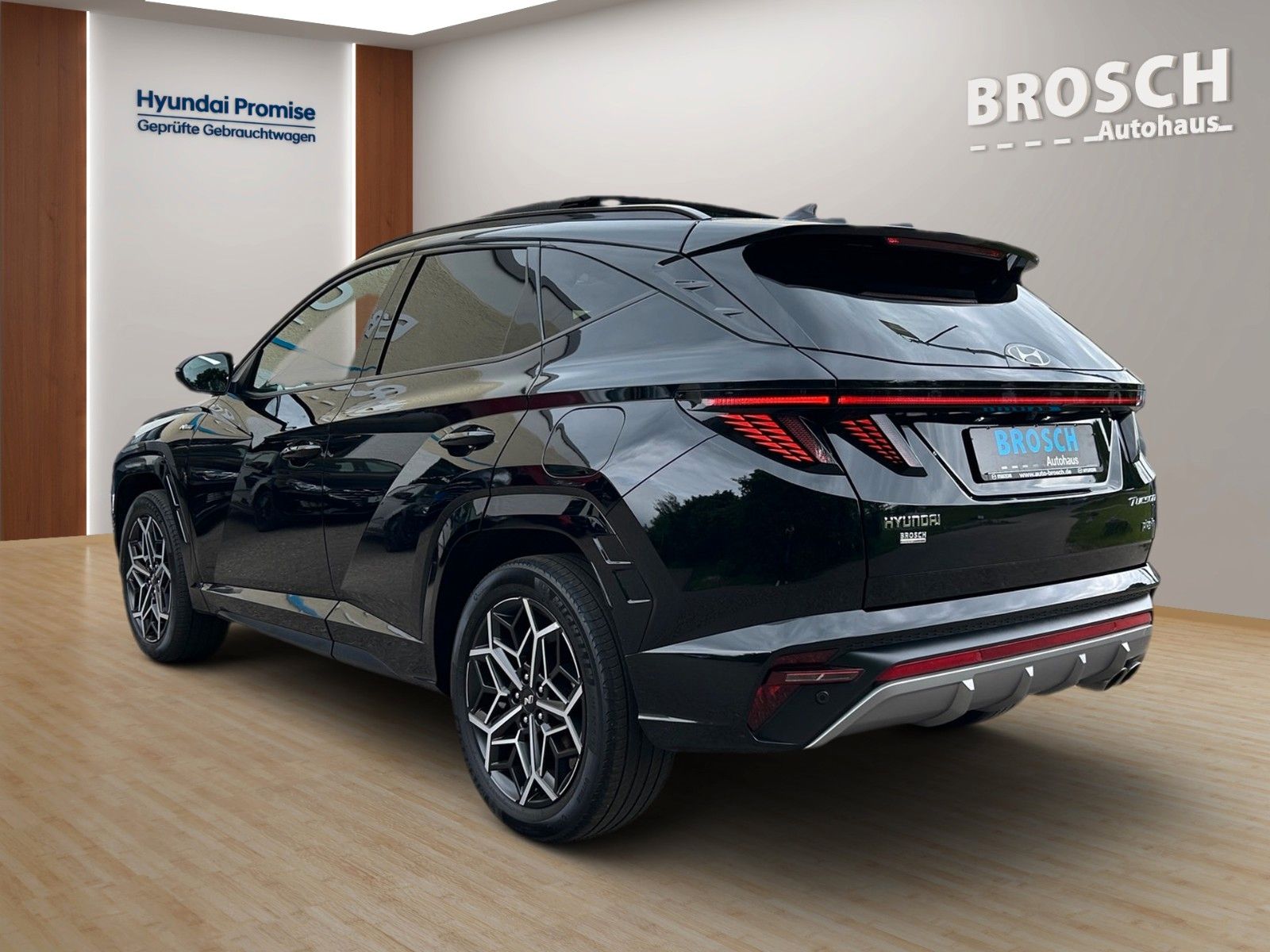 Fahrzeugabbildung Hyundai TUCSON PHEV 4WD N LINE PANO SITZ-P GARANTIE10/29