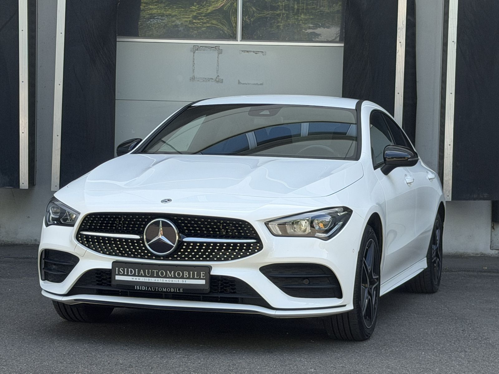 MERCEDES-BENZ CLA 250 e AMG Night LED MBUX Rü-Kamera Ambiente