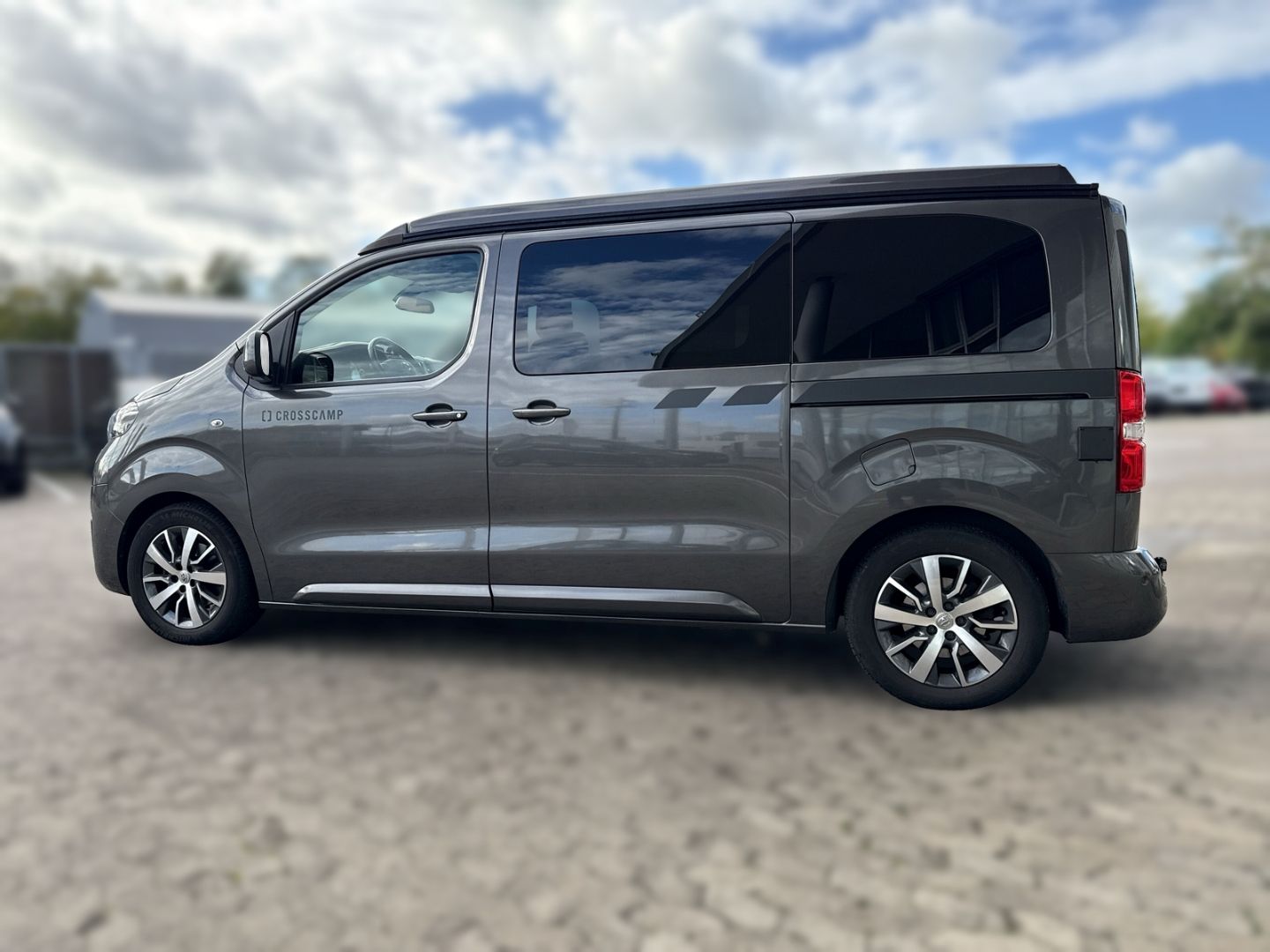 Fahrzeugabbildung Crosscamp Camper Van Flex Faltdach HUD StandHZG AHK-abnehm