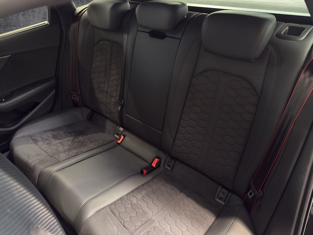 Audi RS4 - Bild 11