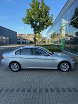 BMW 325i E90 Nur 120.000km, 218ps, Automatik - BMW: 1.9