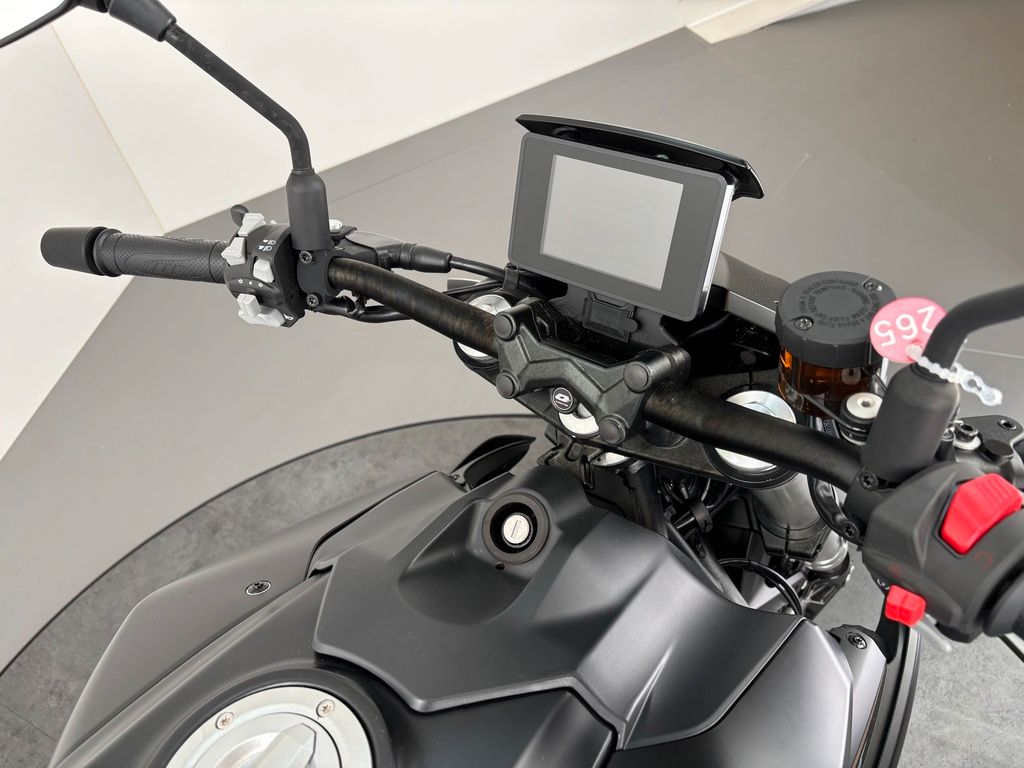 Fahrzeugabbildung QJ Motor SRK 700 *A2-TAUGLICH *WENIG KILOMETER *1.HAND