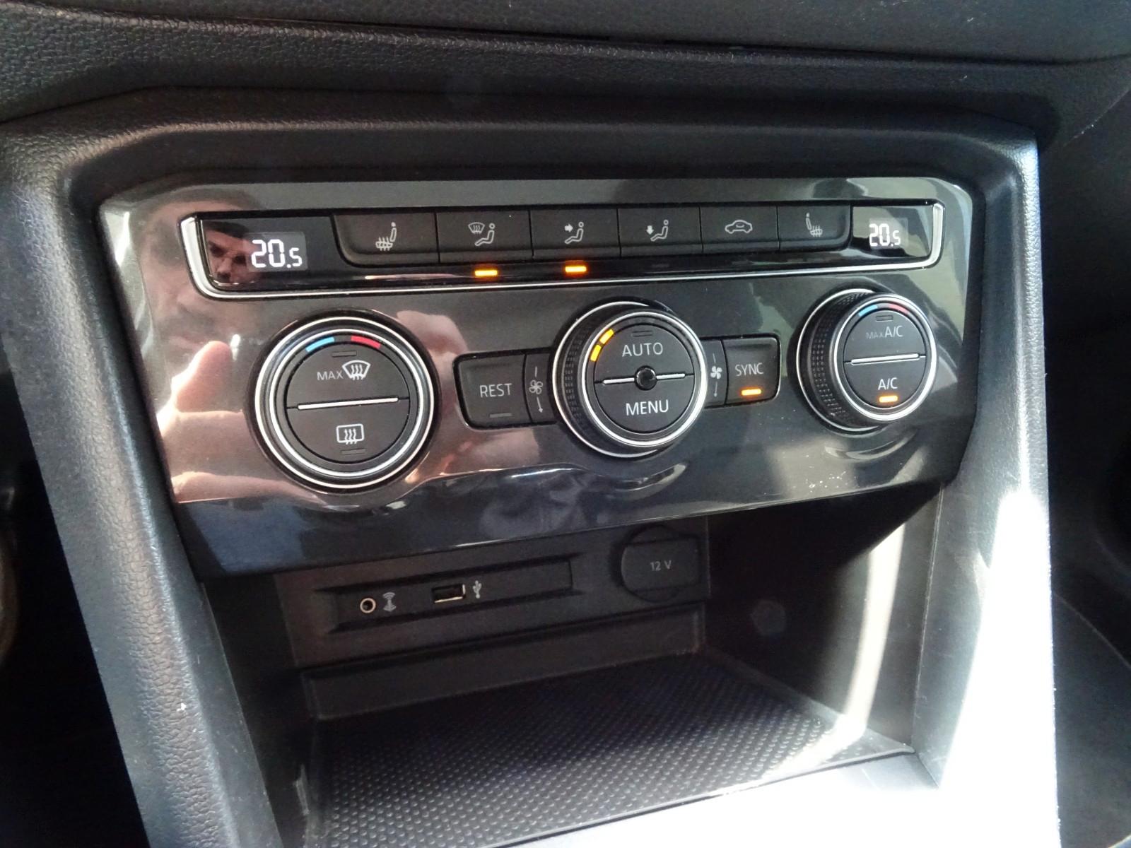 Volkswagen Tiguan Highline 4Motion LED NAVI PANO PDC ACC