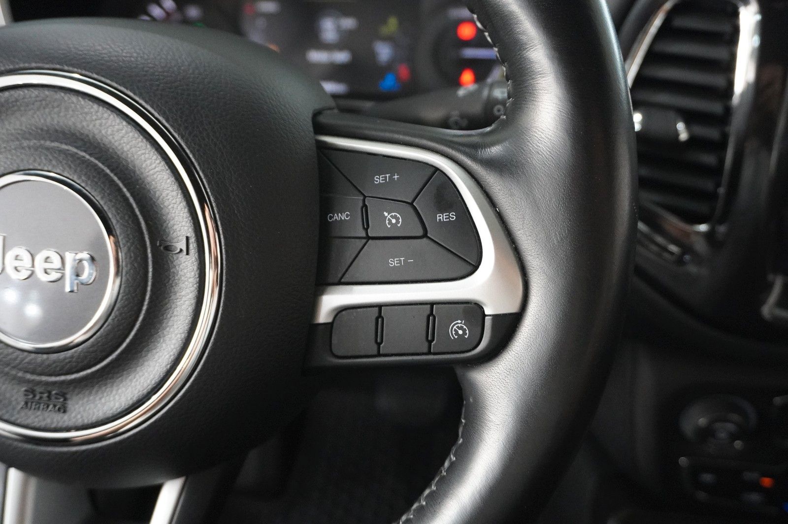 Fahrzeugabbildung Jeep Compass S 1.3T-GDI PHEV AWD SPORT NAVI/SH/KAMERA
