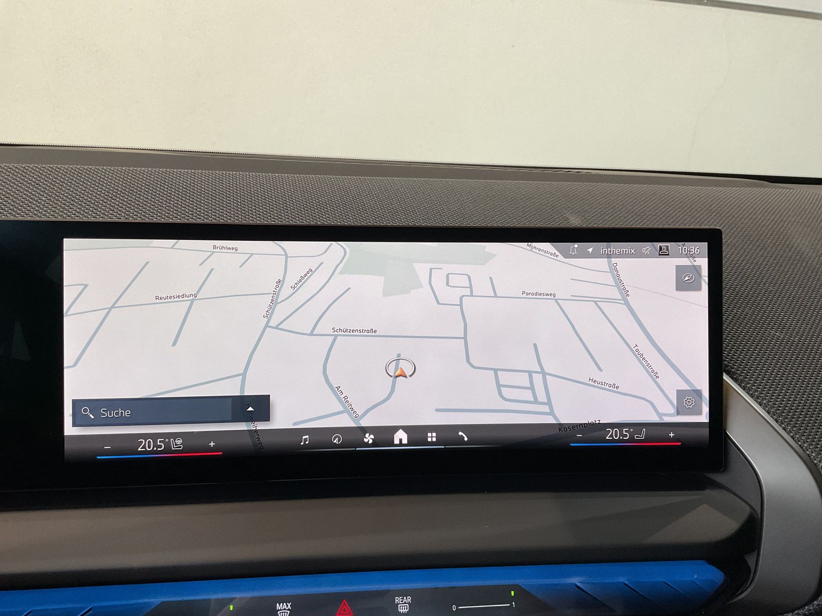 Fahrzeugabbildung BMW X3 20 xDrive 19" LMR, AHK, Standheizung DAB