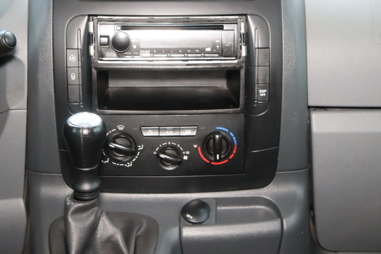 Fahrzeugabbildung Peugeot Expert Tepee 1.6HDI COOL 8 Sitzer