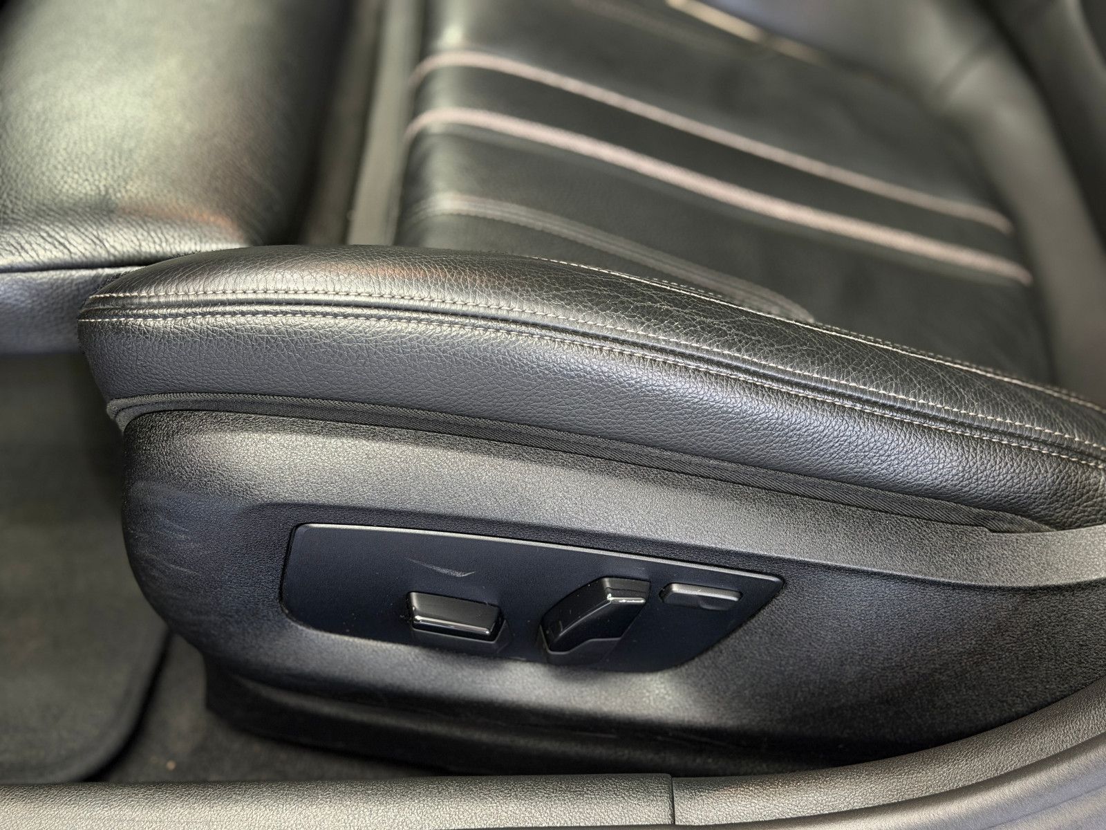 Fahrzeugabbildung BMW 540i xDrive Touring M Sport |AHK|HuD|HiFi|PANO
