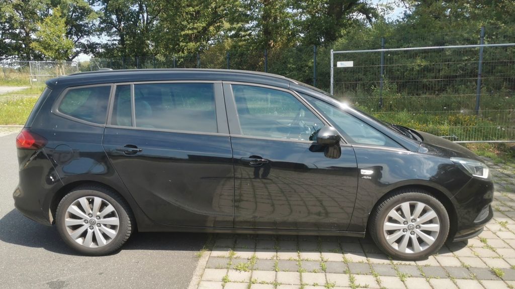 Image of Opel Zafira Tourer