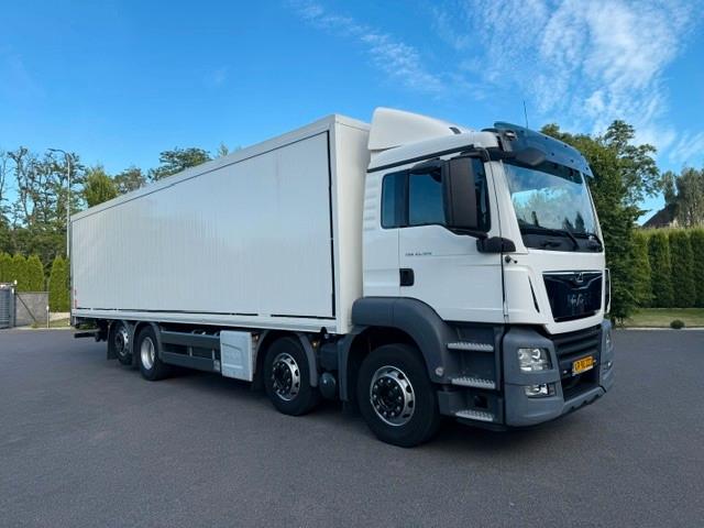 MAN Tgs 35.320 8x2 Koffer-Fahrgestell Nur 127 TKm