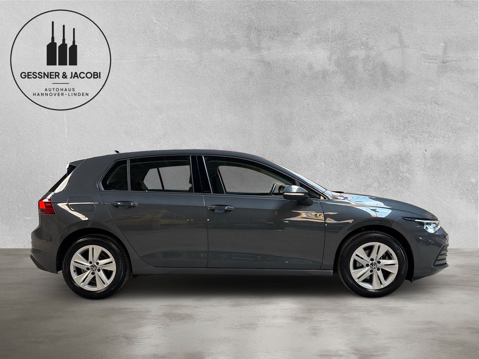 Fahrzeugabbildung Volkswagen Golf 1.0 eTSI Life ACC SHZ AppConnect
