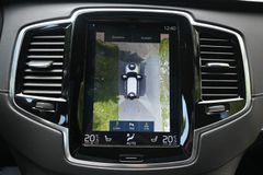 Fahrzeugabbildung Volvo XC90 D5 AWD*R-Design*STHZ*360°*LUFT*MIETKAUF