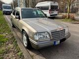 Mercedes-Benz E250 Diesel neue Tüv und H-K... - Mercedes-Benz E 250 in Freiburg