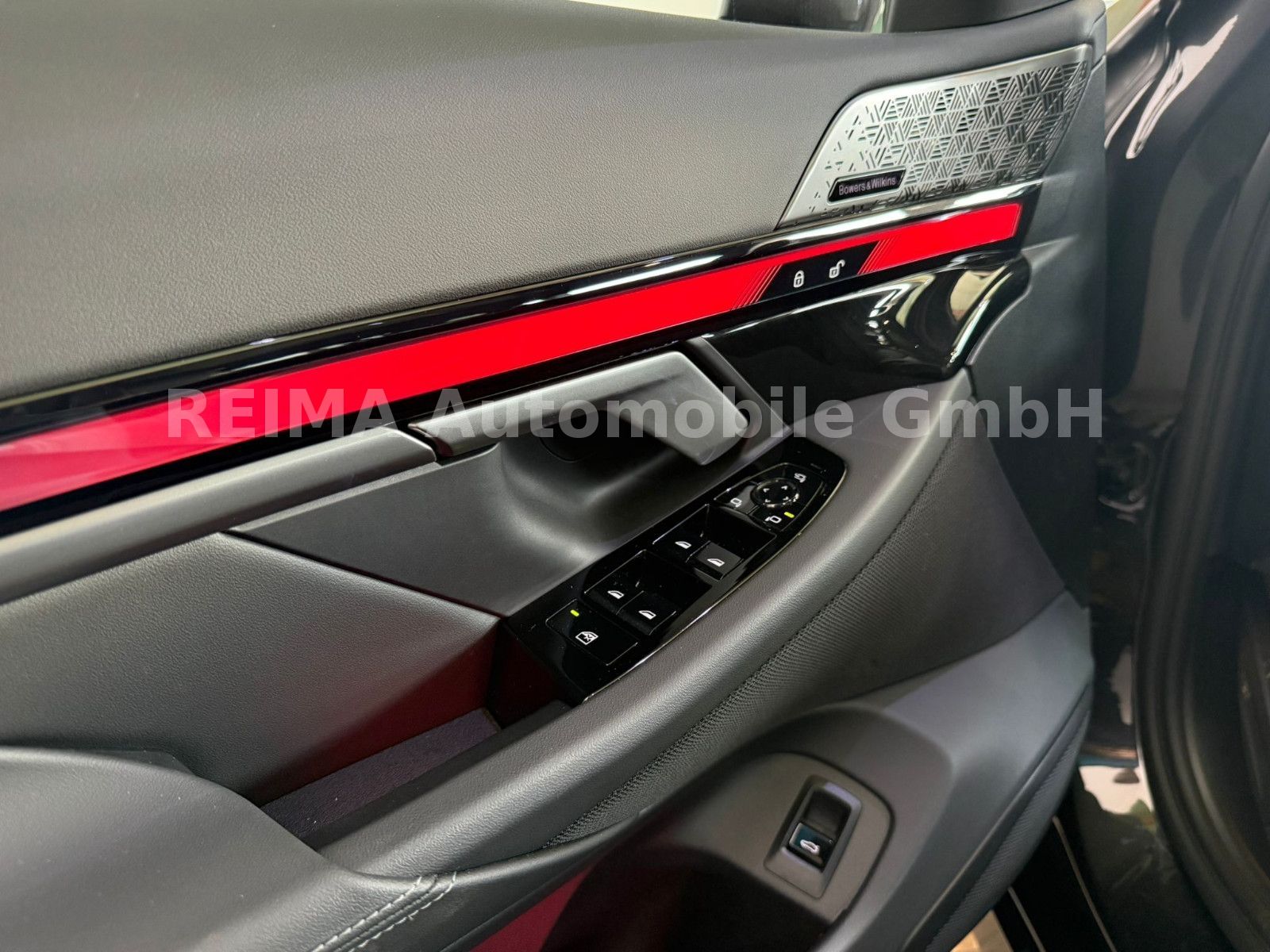 Fahrzeugabbildung BMW 530 e Touring xDrive M Sportpaket Pro,Pano, 21"