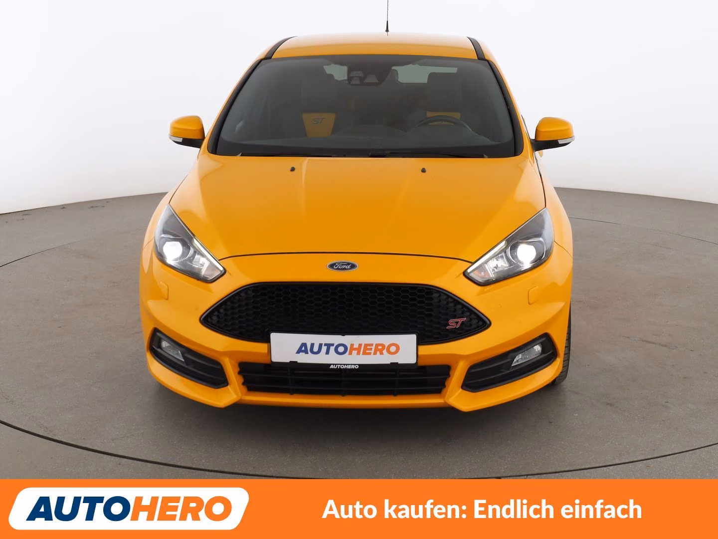 Ford Focus 2.0 EcoBoost ST *NAVI*XENON*TEMPO*PDC*SHZ*