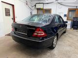 Mercedes-Benz C 200 *1.8/AVANGADE/KLIMA/MOPF/TÜV 05.2026/ - gebrauchte Mercedes-Benz C 200 aus dem Jahr 2006