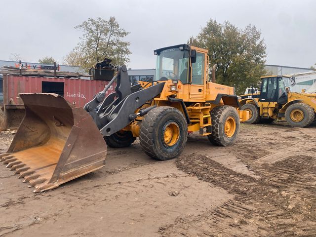 Volvo L90C*Bj 1997*3rd line* Bucket