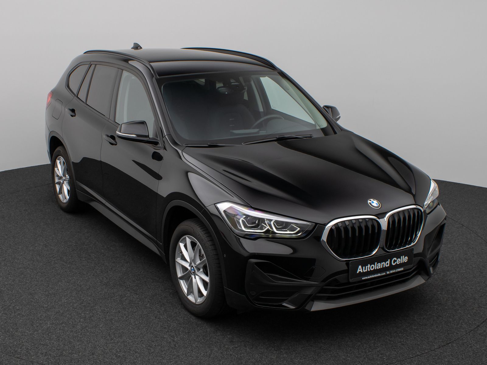 Fahrzeugabbildung BMW X1 sD18i Kamera DAB HiFi Navi Komfort LED Sport