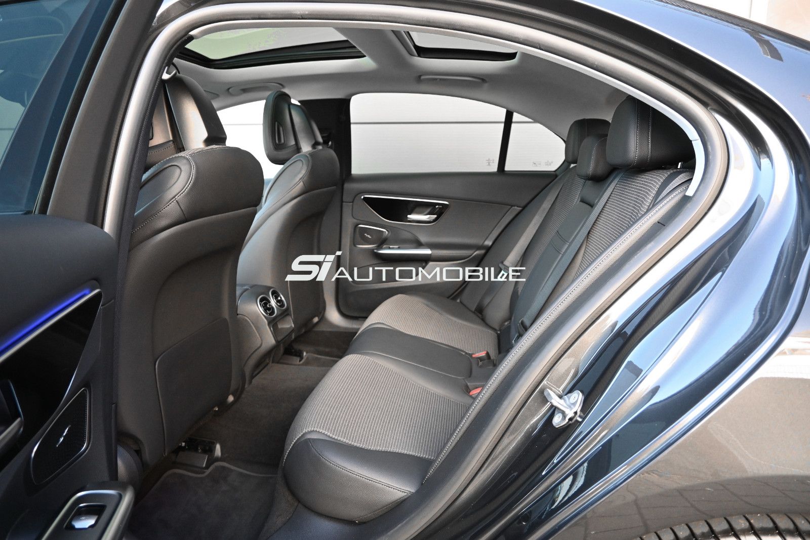 Fahrzeugabbildung Mercedes-Benz C 220 d Avantg. °ACC°NIGHT°PANO°STANDHEIZ°SOUND°
