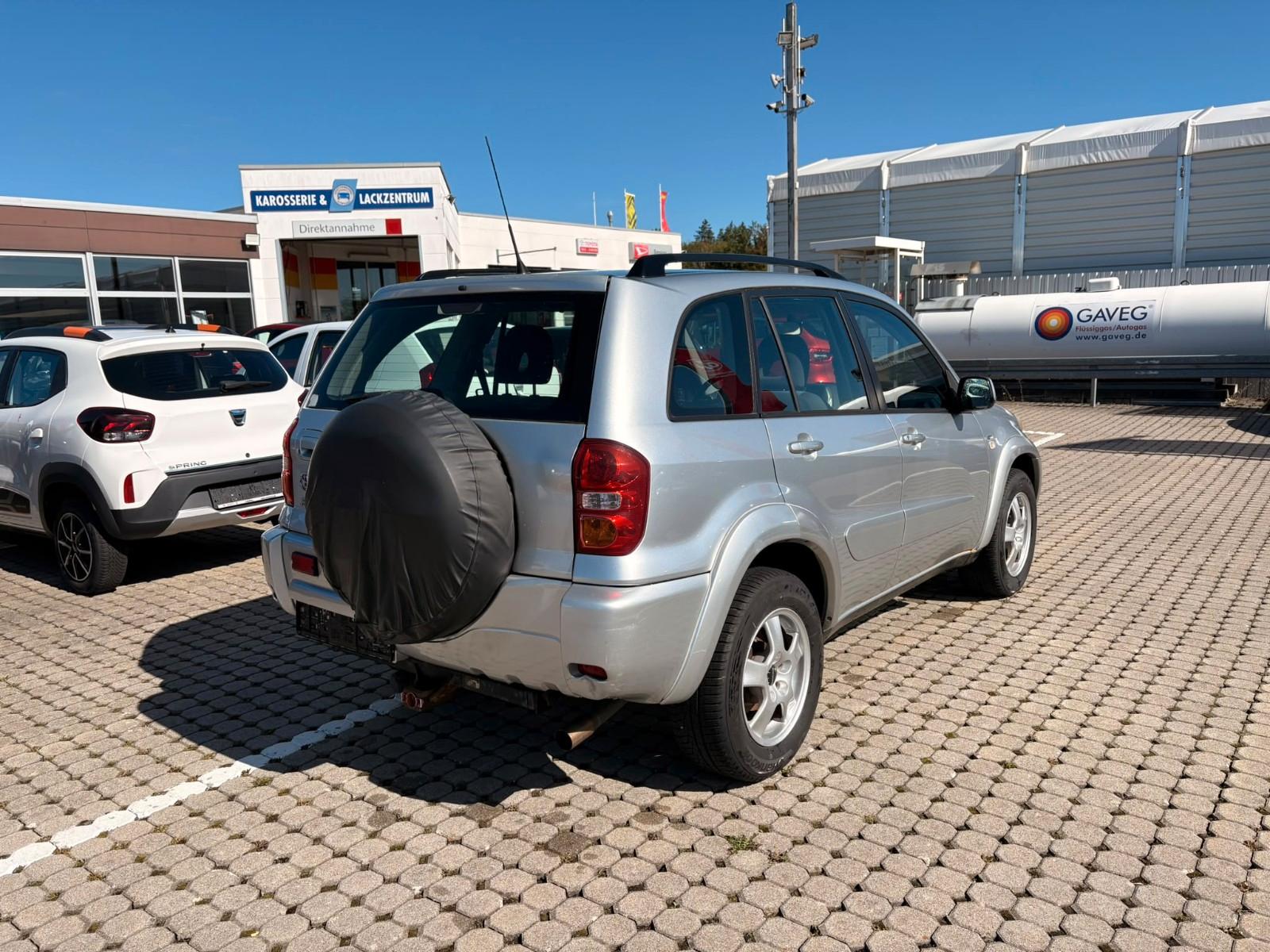 TOYOTA RAV4 - 2.0 -150 CV - BVM - VOLANT EN CUIR