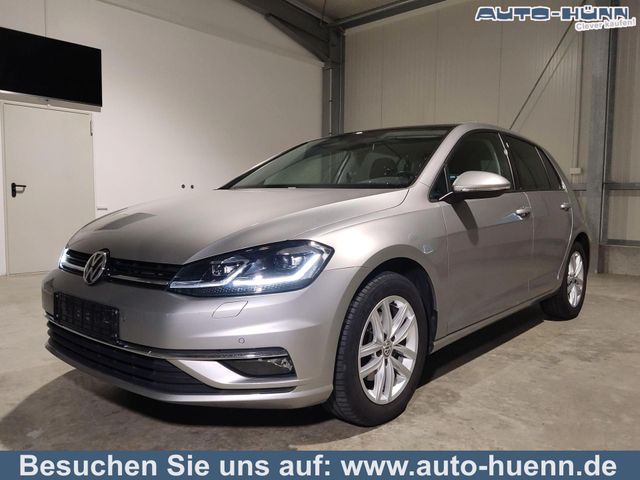 Volkswagen Golf 1.5 TSI DSG 150 PS Navi-AHK-Schiebedach-...