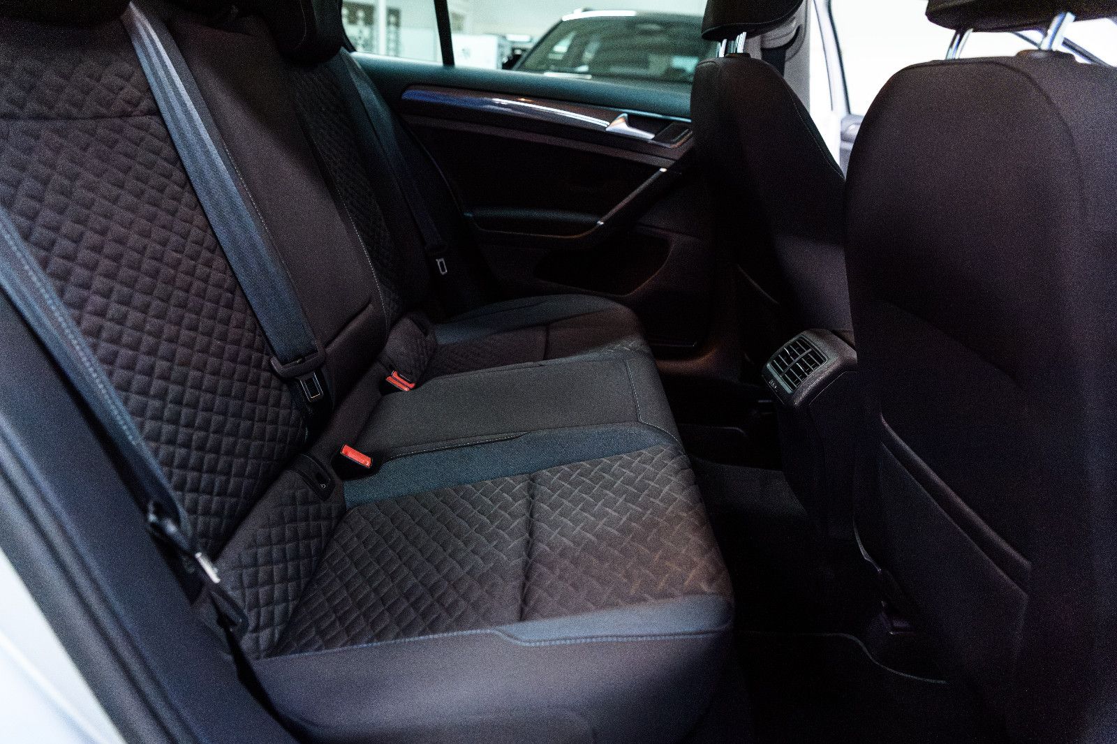 Fahrzeugabbildung Volkswagen Golf VII Lim. IQ.DRIVE